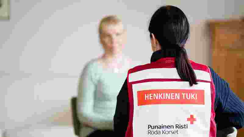 Finlands Röda Kors stödjer dem som chockats av skottlossningen på Viertolan koulu
