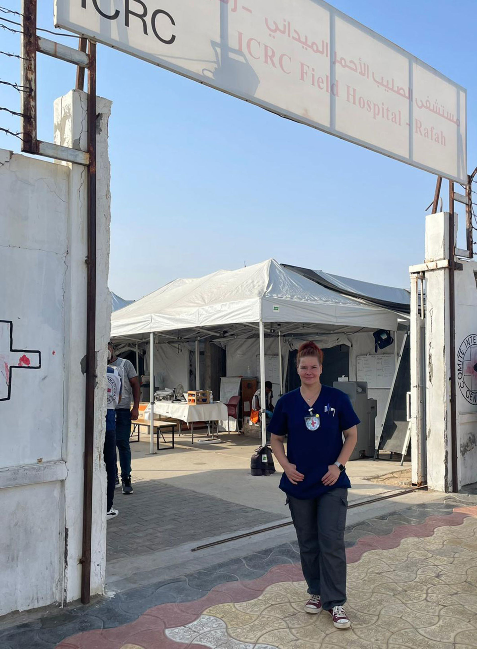 Kirsi Pääkkö, biståndsarbetare vid Finlands Röda Kors, arbetade för tredje gången som akutvårdare vid Röda Korsets fältsjukhus i Gaza.
