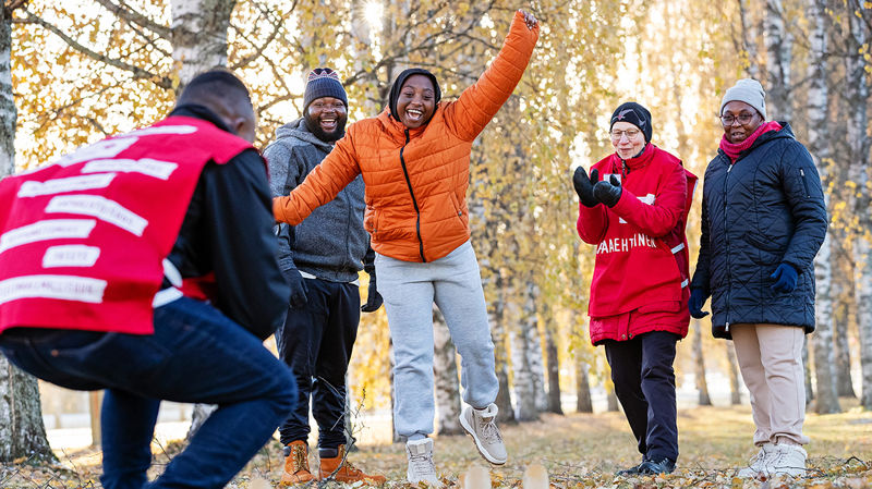 Bekanta dig med det gemenskapsorienterade integrationsprojektet