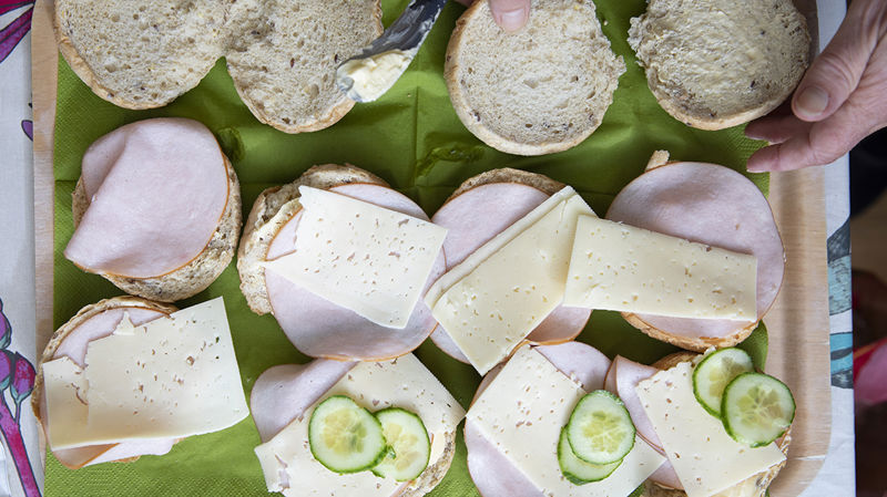 Materiellt bistånd och delaktighet